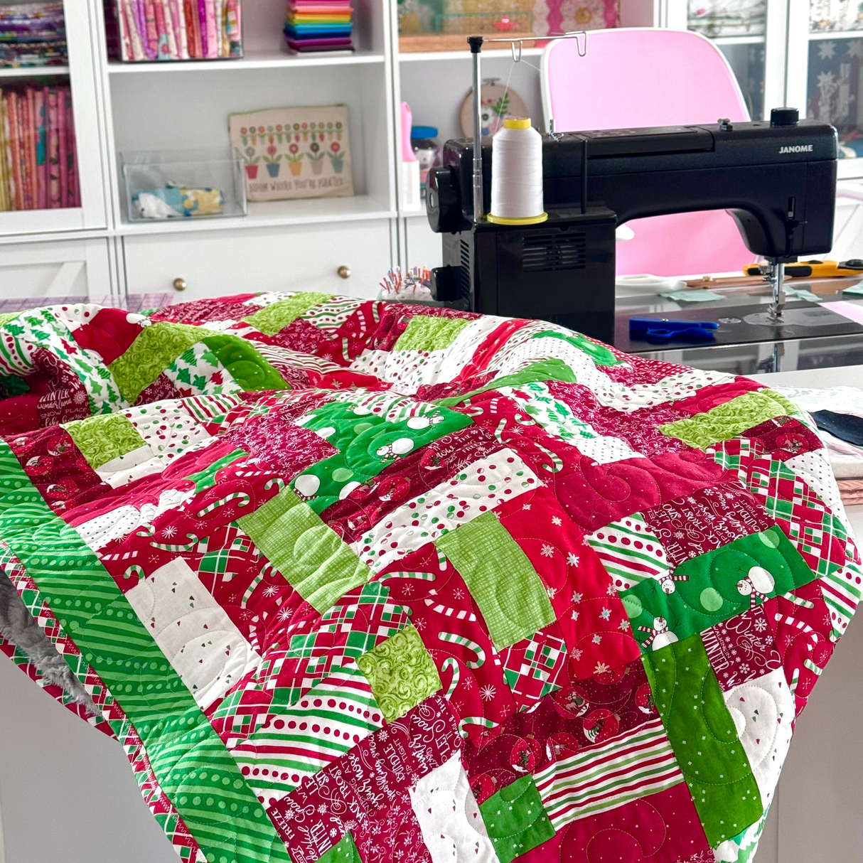 Classic Christmas Over and Under Precut Quilt Kit