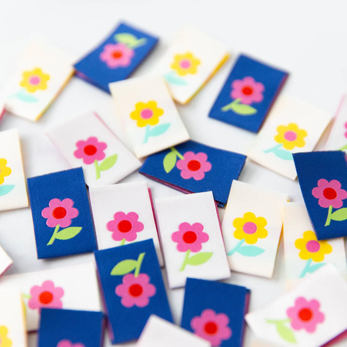 Colorful Flowers Multipack Quilt Labels - Knot and Thread Designs