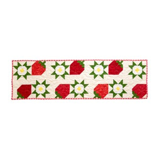 Strawberry Table Runner Kit
