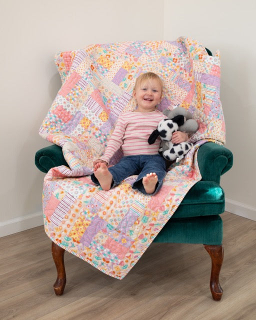 Over and Under Quilt Kit with Patchwork by Liza Taylor