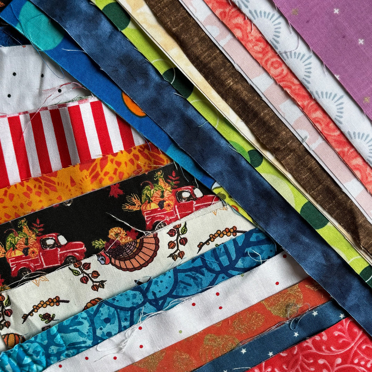 Fabric Scrap Pack - Strips by the Pound - Quilters Cotton