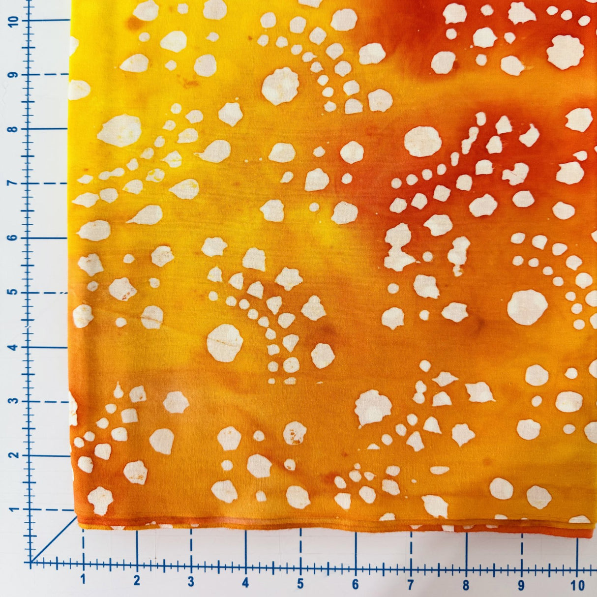 Quilters Batiks Orange Pois jaunes