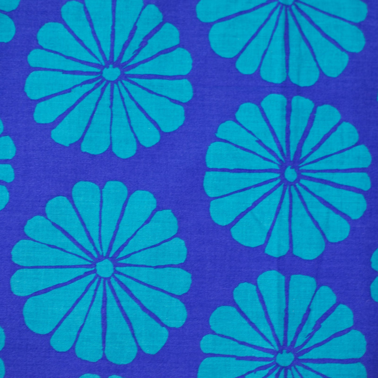 Damassé Fleur Bleu Kaffe Fasset