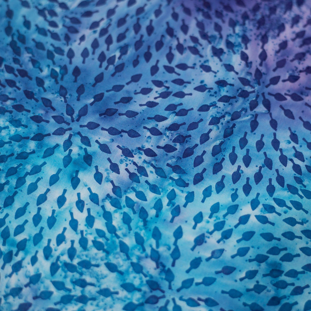 Quilters Batiks Flèches Bleues