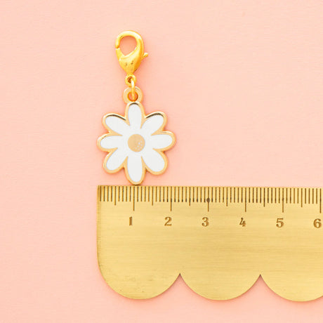 Daisy Zipper Charm Sarah Hearts