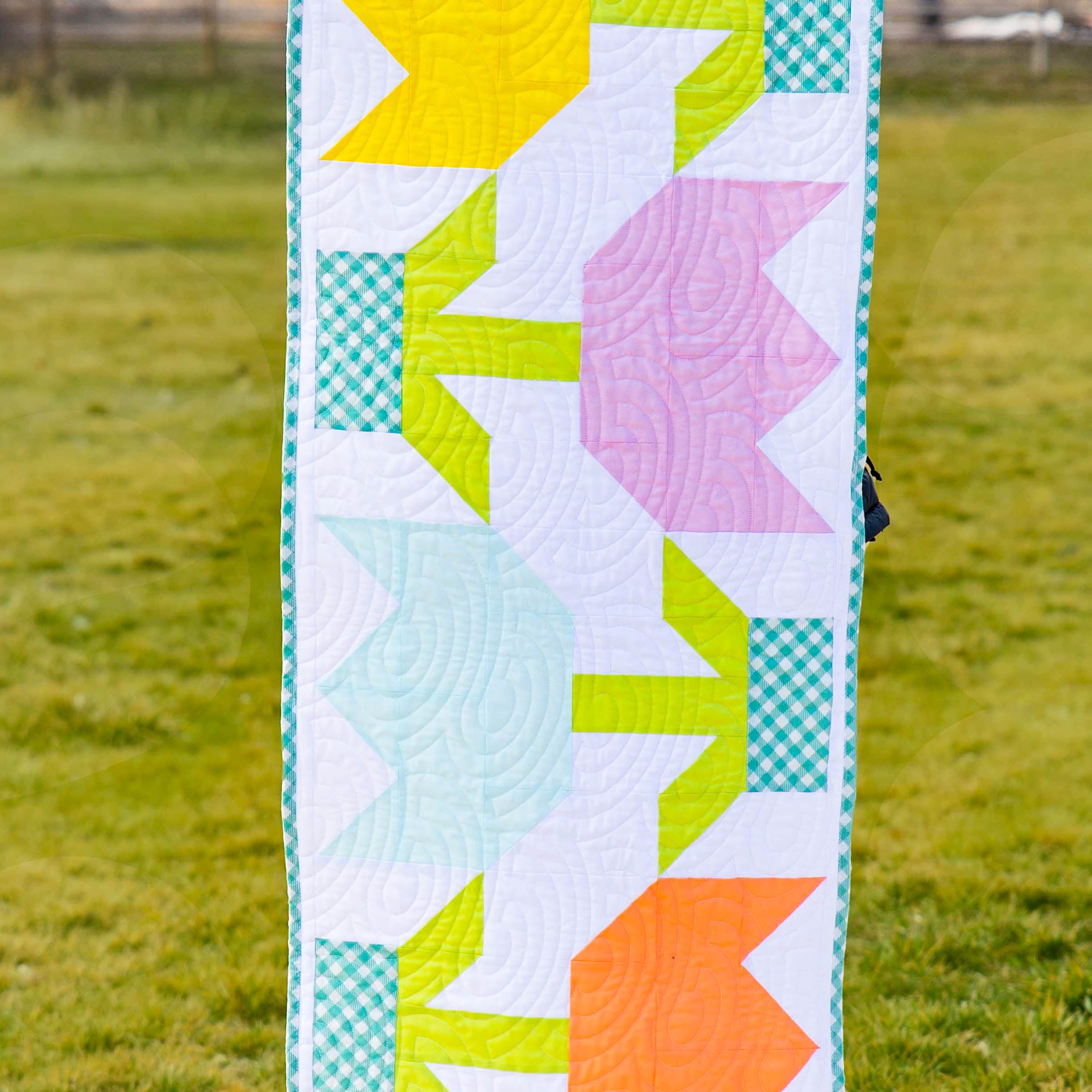 Kit de courtepointe prédécoupé pour chemin de table Tulipe de printemps